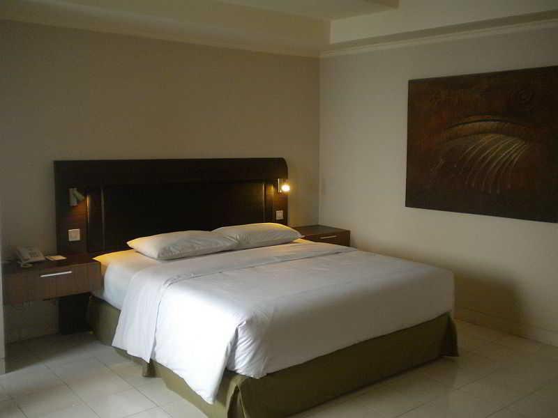 Urbanview Hotel Taman Suci Denpasar  Room photo