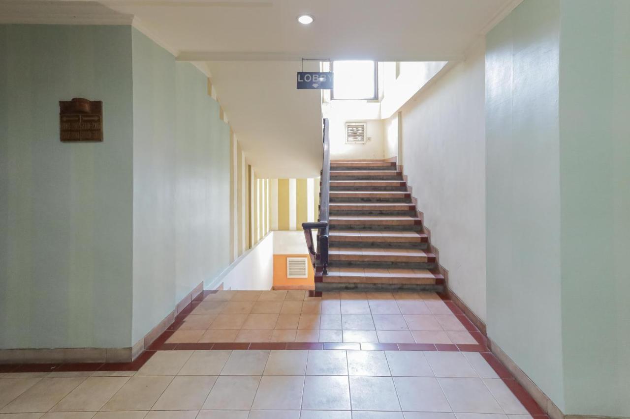 Urbanview Hotel Taman Suci Denpasar  Exterior photo