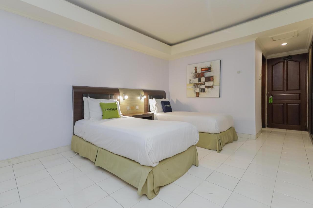 Urbanview Hotel Taman Suci Denpasar  Exterior photo