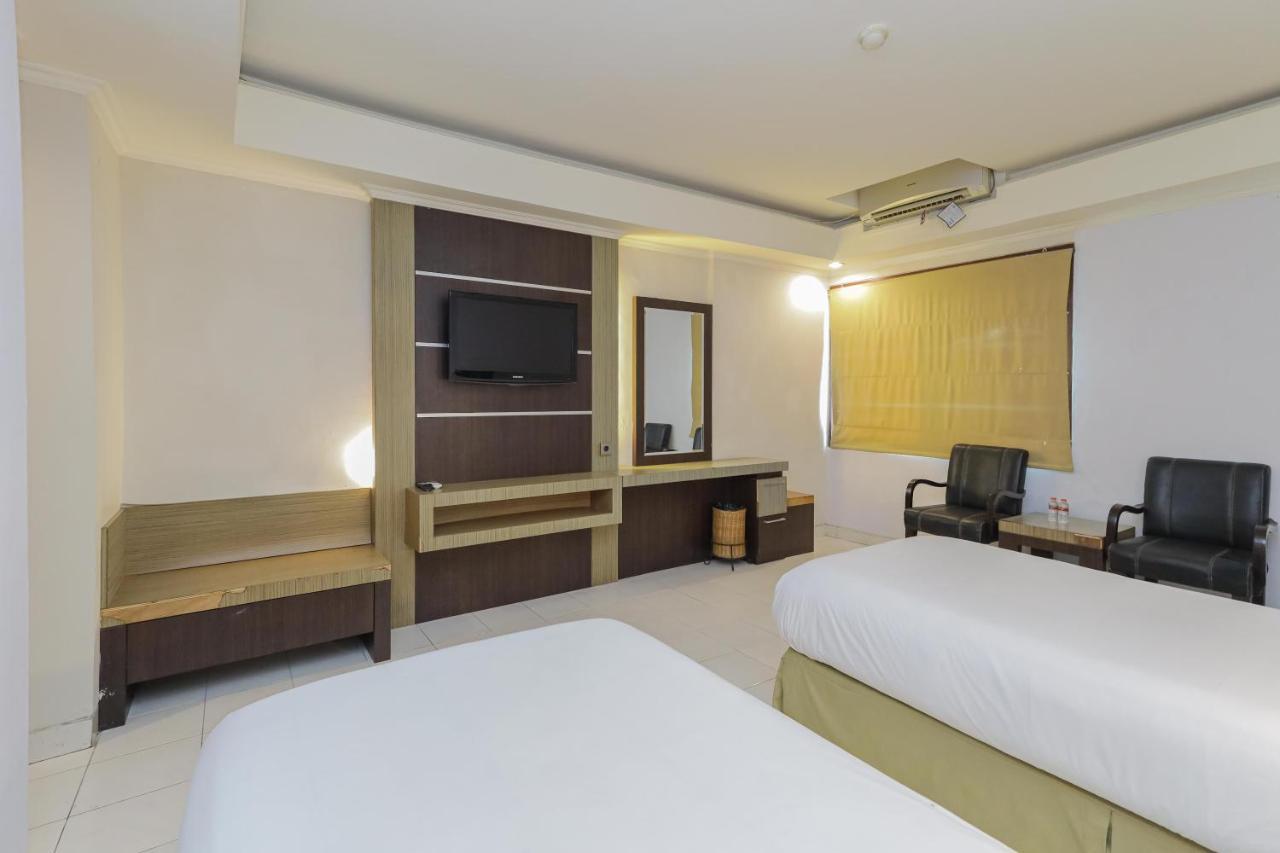 Urbanview Hotel Taman Suci Denpasar  Exterior photo