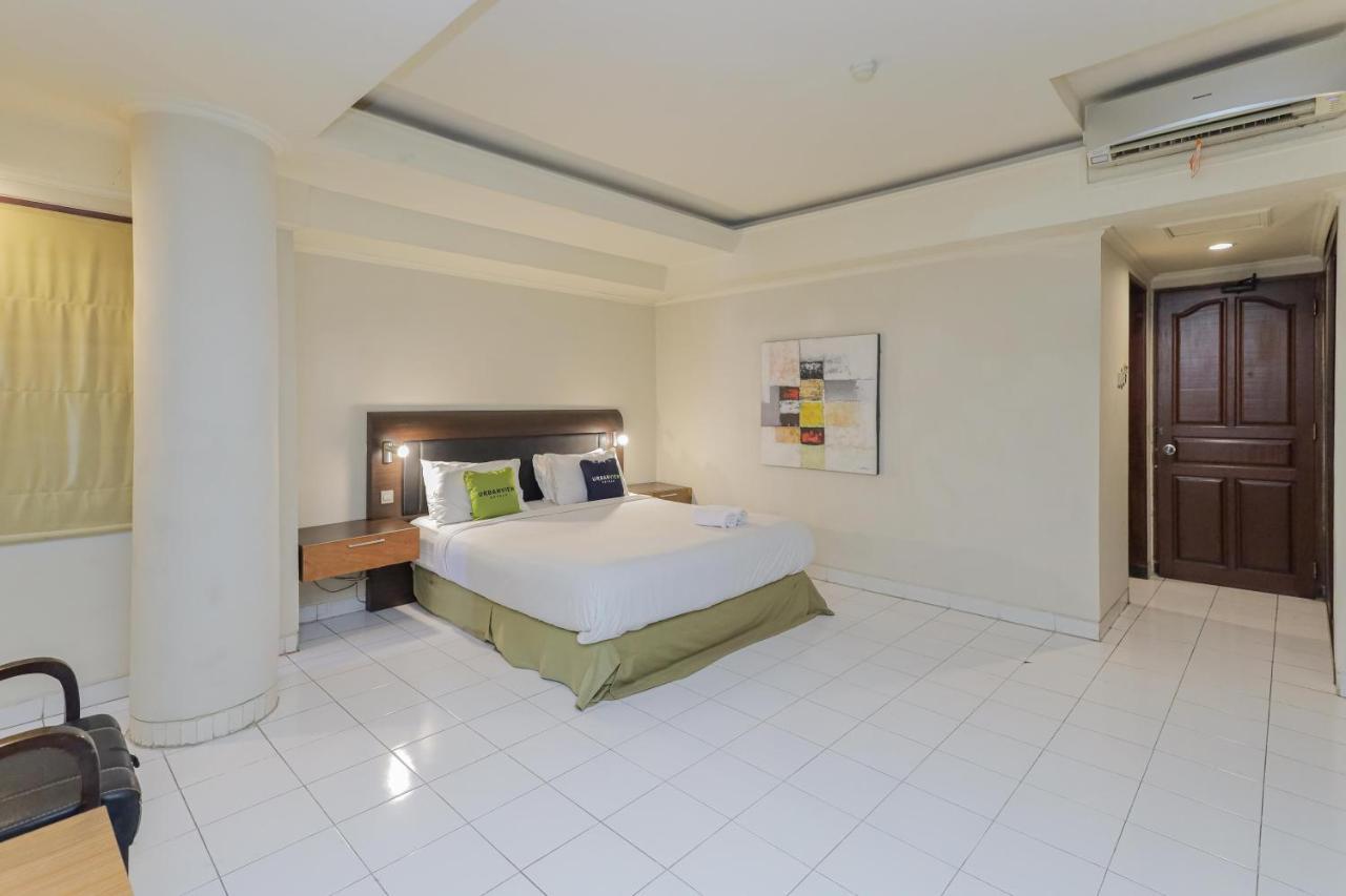 Urbanview Hotel Taman Suci Denpasar  Exterior photo