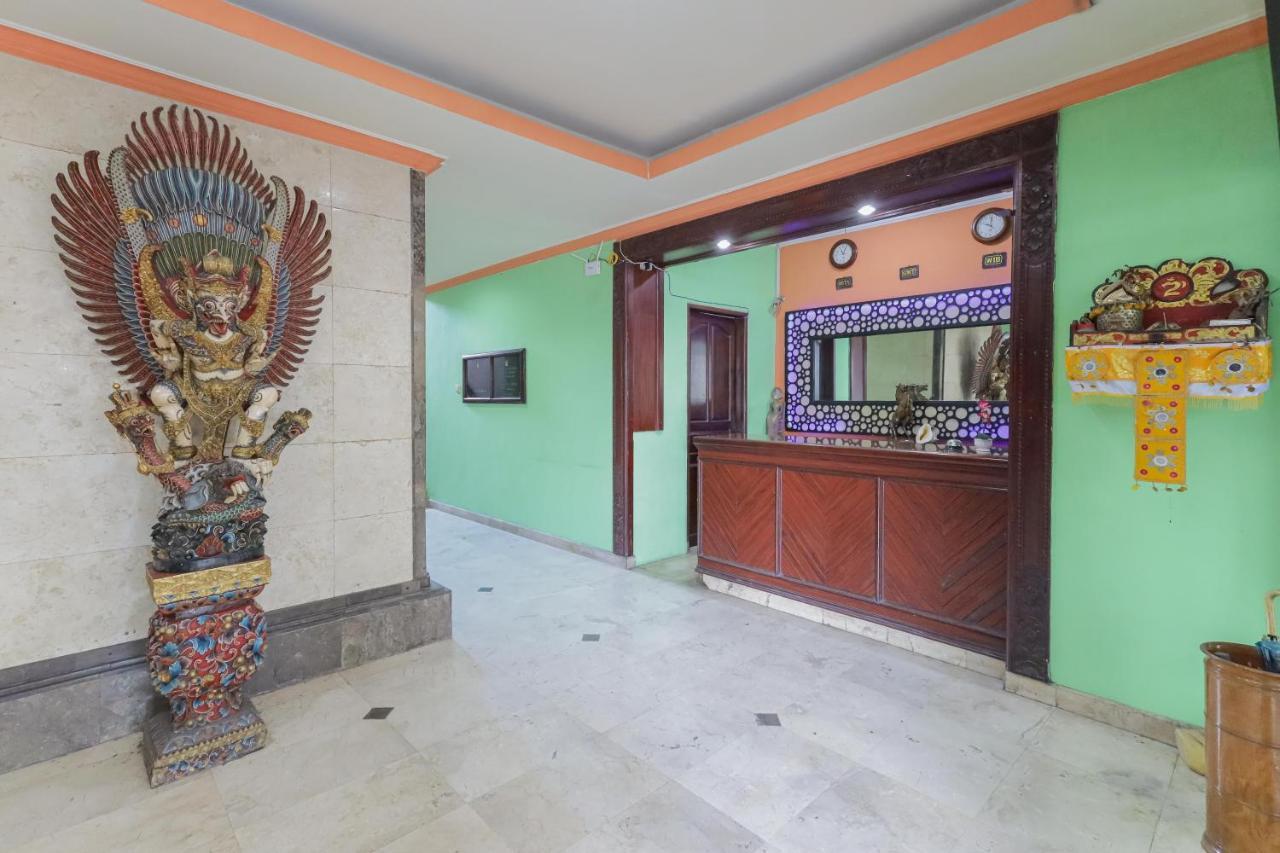 Urbanview Hotel Taman Suci Denpasar  Exterior photo